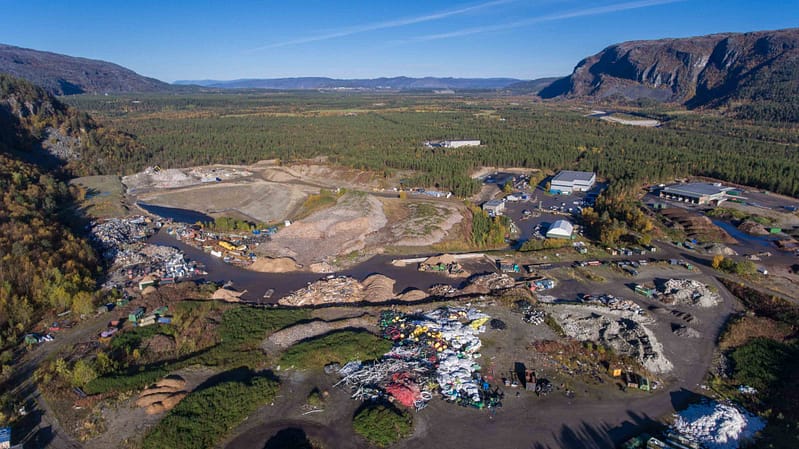 Dronebilde av avfallsstasjon